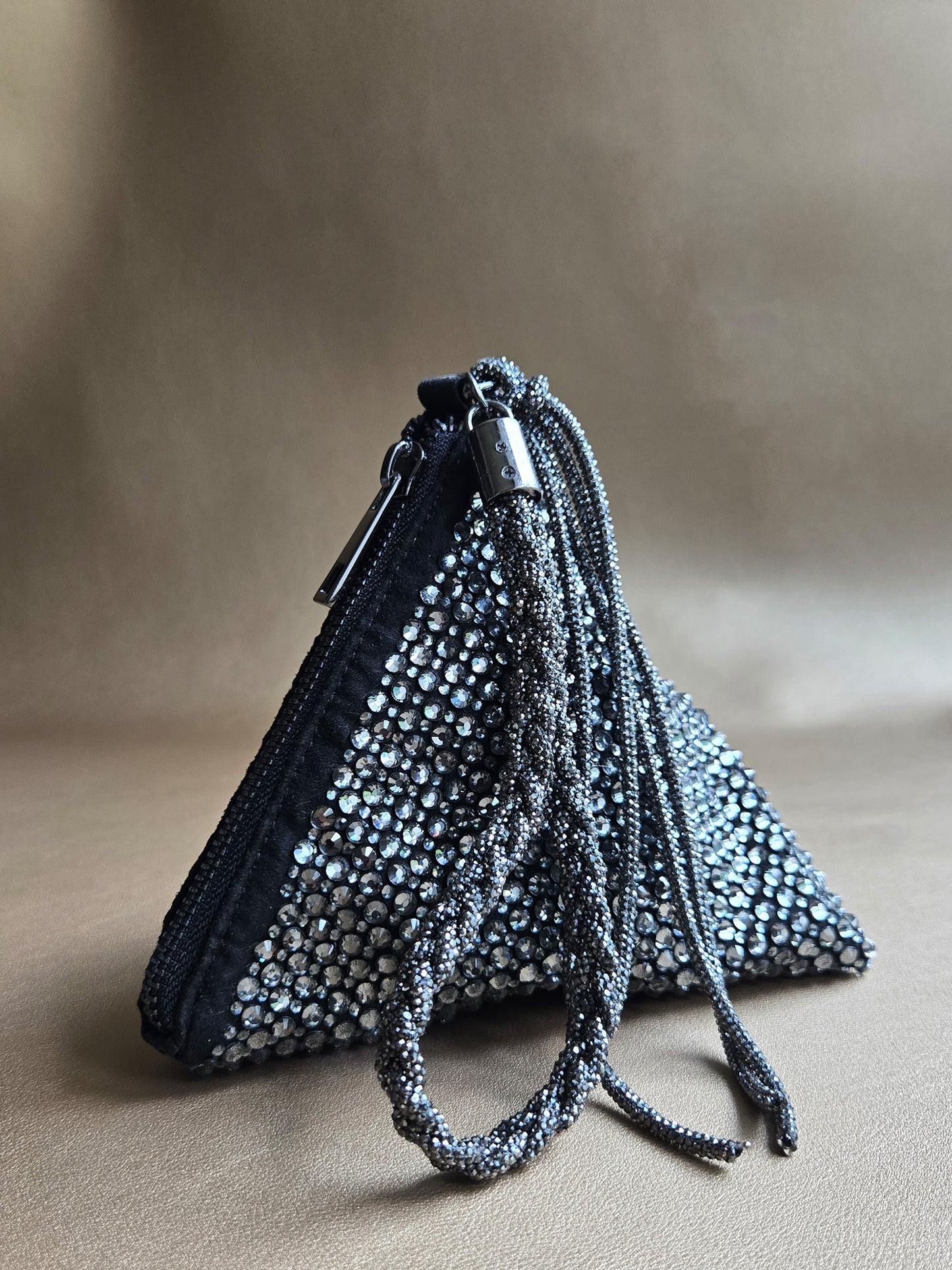 Delhi Wristlet - Gunmetal