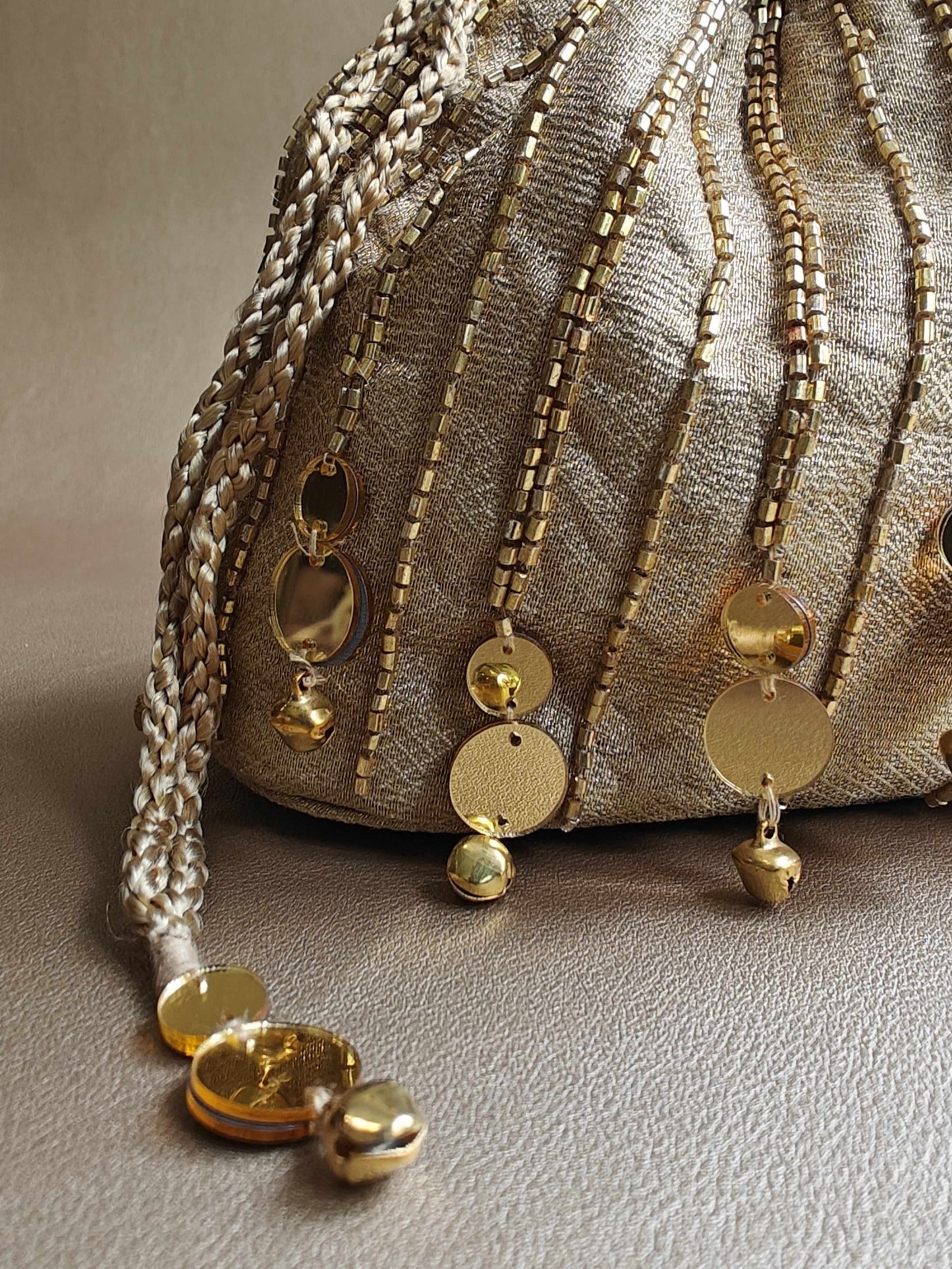 Mirror Dumpling Potli