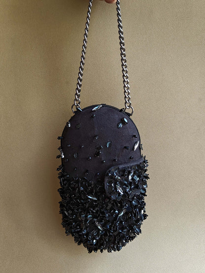 Capsule Clutch