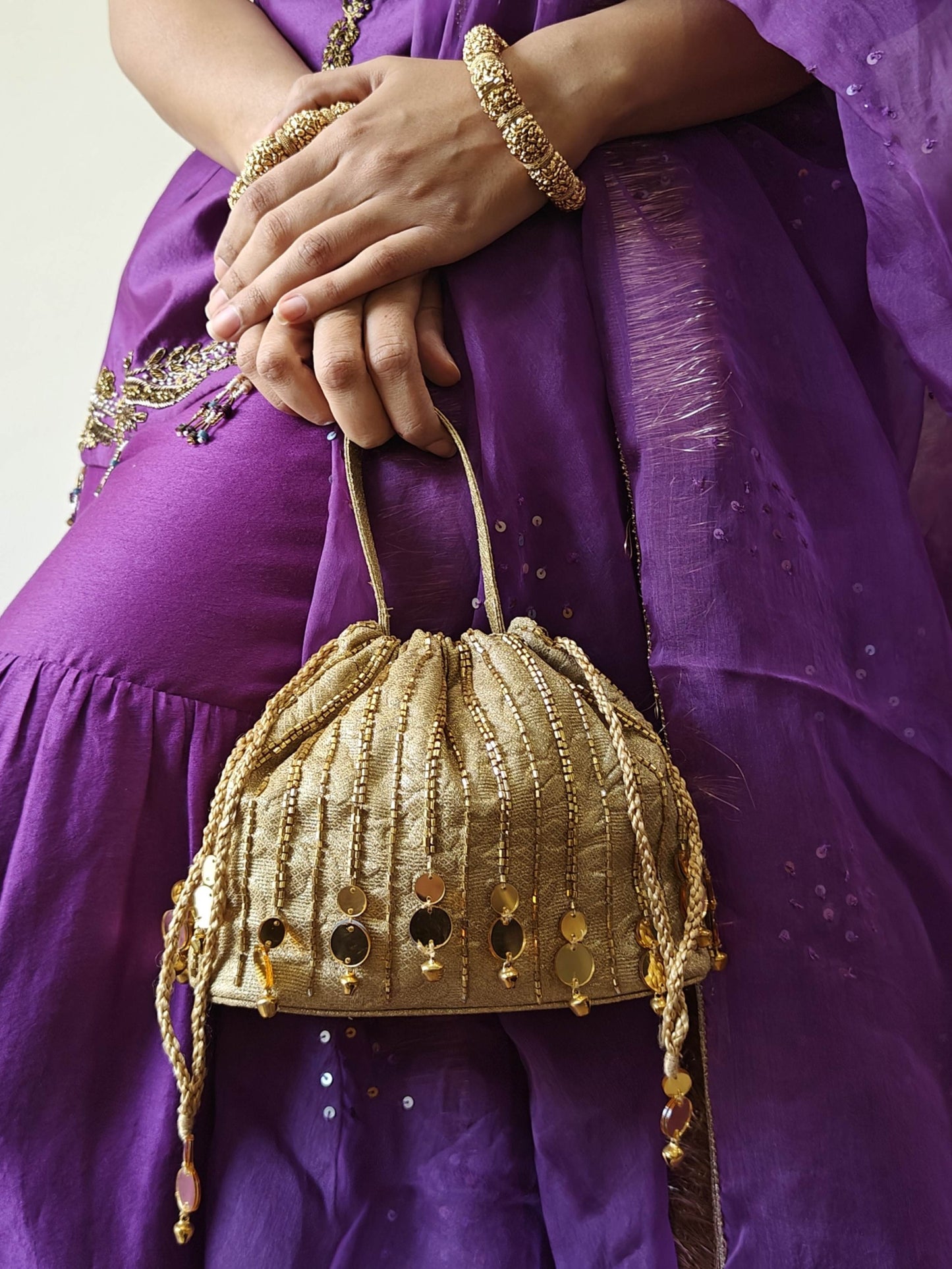 Mirror Dumpling Potli